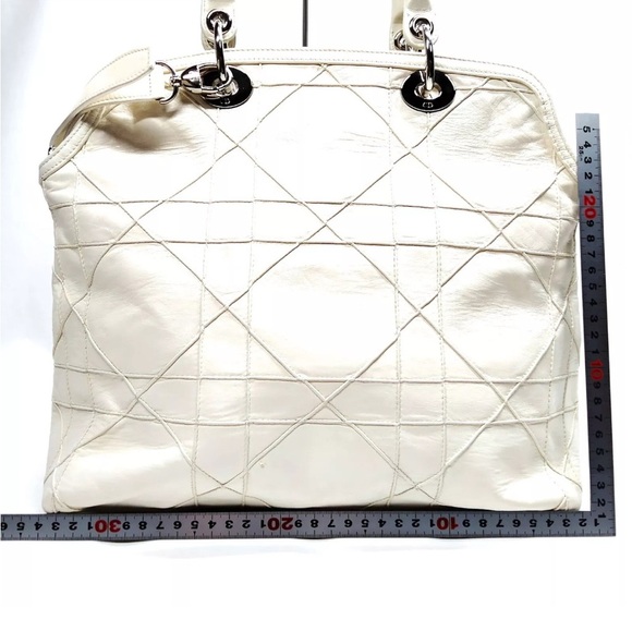 Christian Dior White Cannage Leather Shoulder Bag - Picture 9 of 9